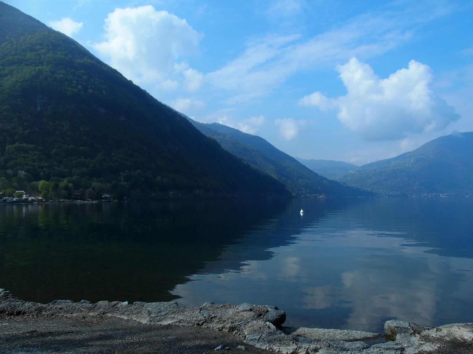 Luganomeer vanaf camping/Luganersee von der Campingplatz